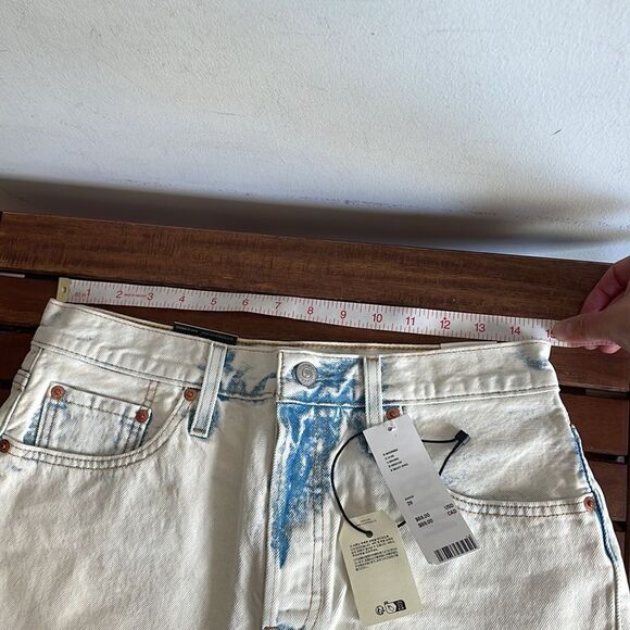 NWT Levi’s 501 Original Cutoff High-Rise Denim Short Snow Women Size 29 - Picture 7 of 8
